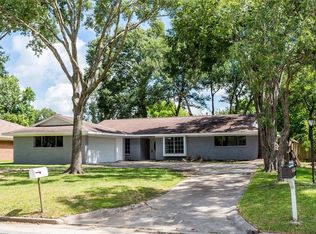 214 Burnett Dr, Baytown, TX 77520