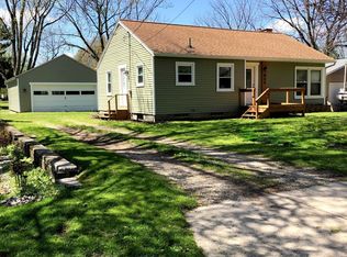 633 Forest St, Charlotte, MI 48813