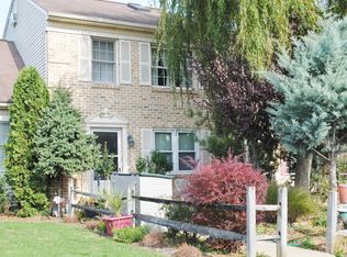 2670 Northfield Dr, East Petersburg, PA