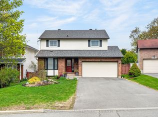 6451 Viseneau Dr, Ottawa, ON K1C 5H1