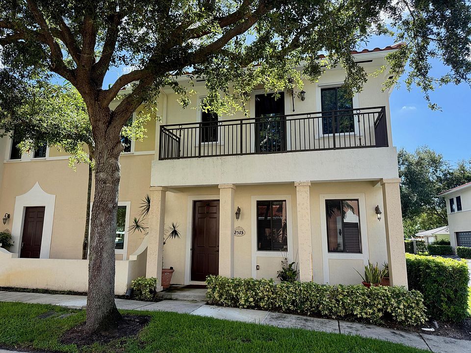 1st image of 2515 Venetian Court
