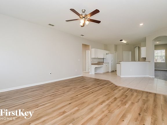 4th image of 2928 Spring Hammock Dr