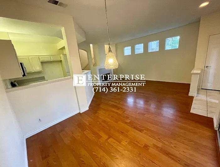 2 bed, 2.5 bath, 1190 sqft, $3,350 — Photo 2