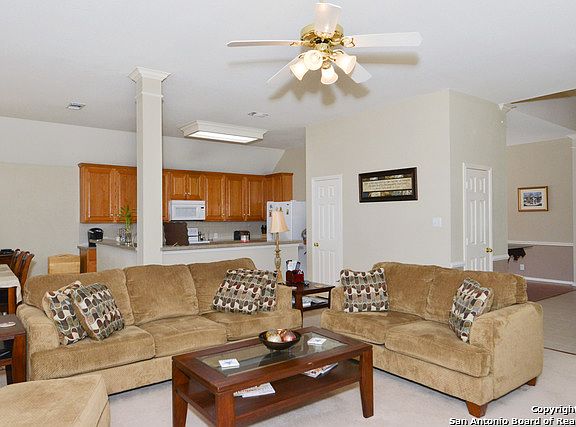 4th image of 18819 Agin Ct