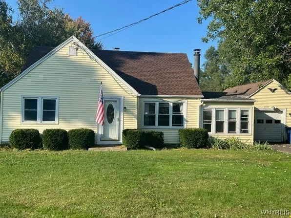 4639 Chestnut Rd, Newfane, NY 14108