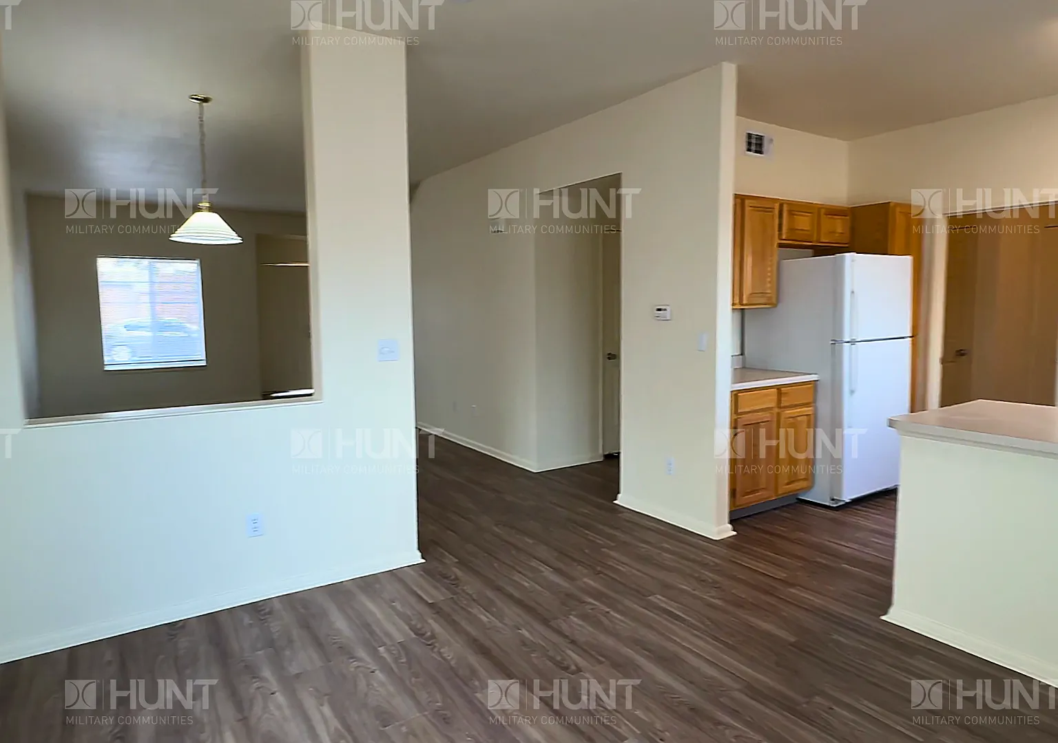 3 bed, 2.5 bath, 1596 sqft, $1,899 — Photo 3