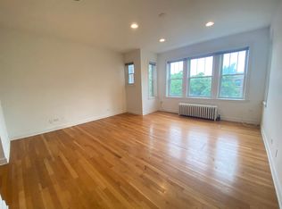 1908 W Farwell Ave #2, Chicago, IL 60626