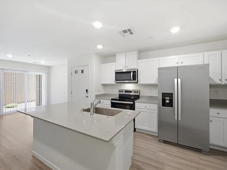 4585 Honey Hills Ave — Photo 3