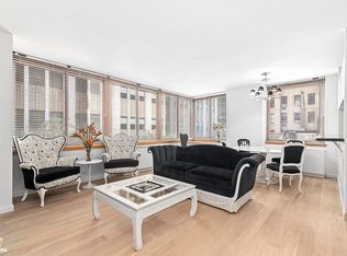 235 E 40th St APT 2G, New York, NY
