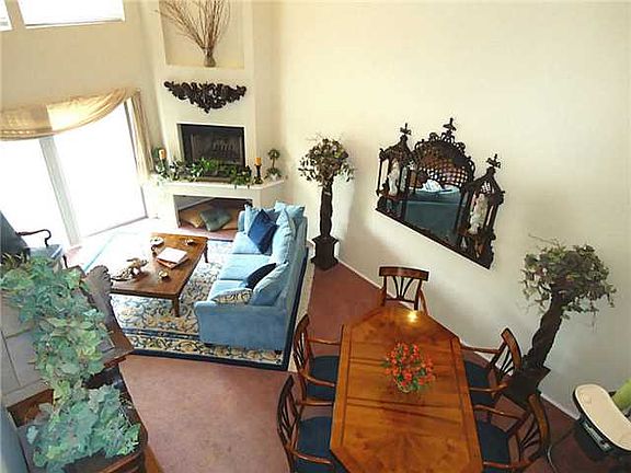 4th image of 330 Villa Canto St