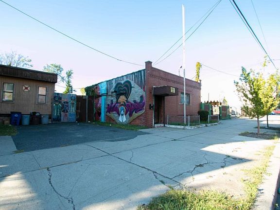 2nd image of 149 Pacific Ave