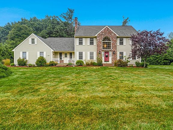 3rd image of 157 Fox Hill Dr