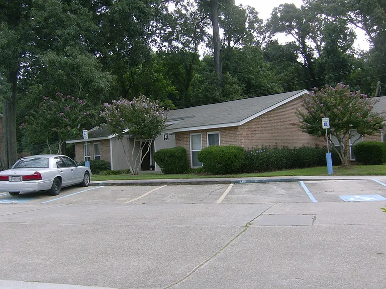16161 Tiger Bend Rd — Photo 9
