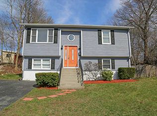 14 Glencoe Ln, Cranston, RI 02920