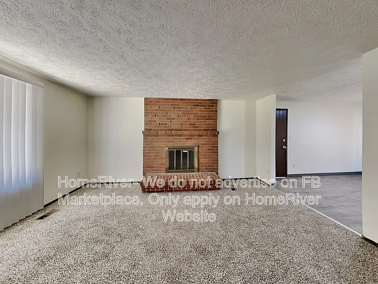 4708 S Glenrose Rd — Photo 2