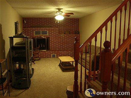 4th image of 2004 Crestline Dr