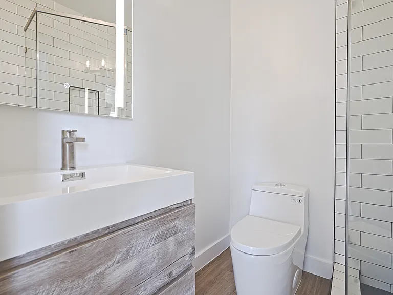 920 Marine St #4 — Photo 8
