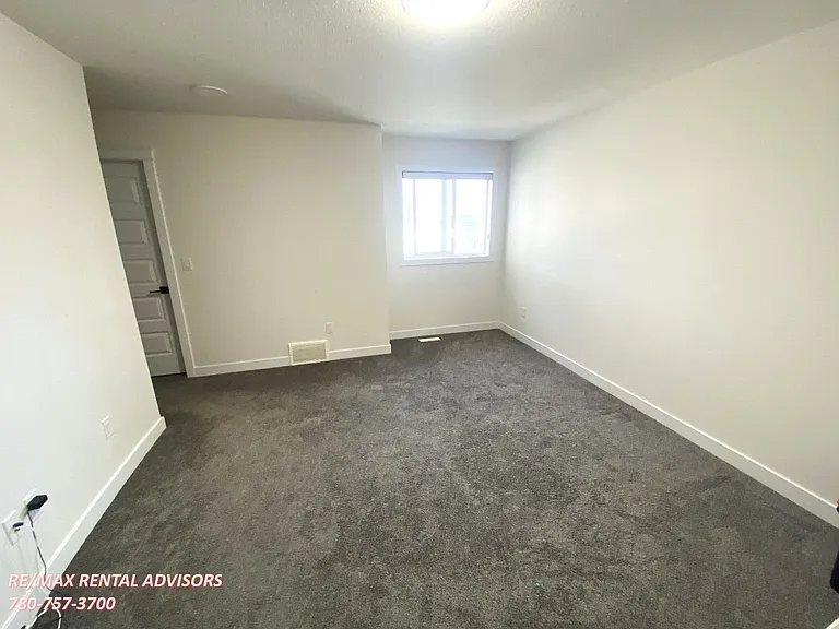 2443 15th Ave NW #UPPER — Photo 14