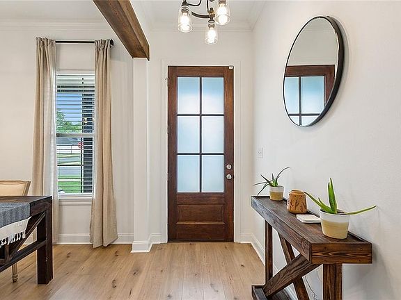 3rd image of 829 Flat Lands Dr