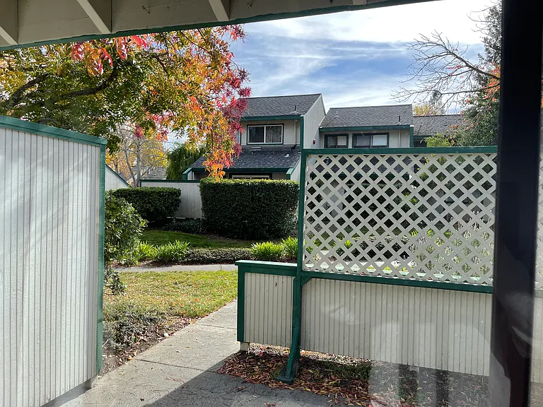 537 Norlee St — Photo 42