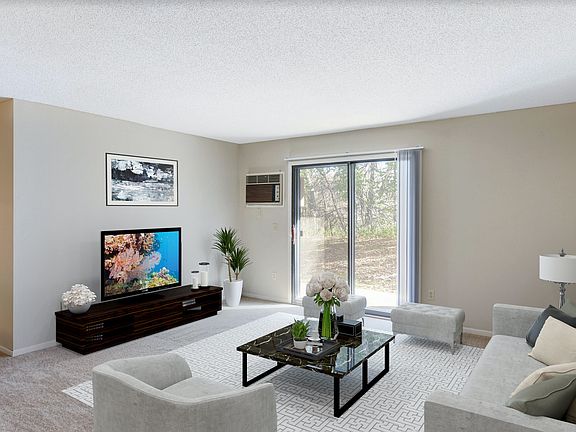 2nd image of 1821 Trailway Dr APT 1
