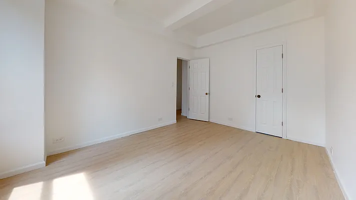 Rented by Bond New York | media 15