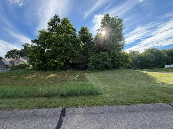 7326 Donald Ross Dr, Augusta, MI 49012