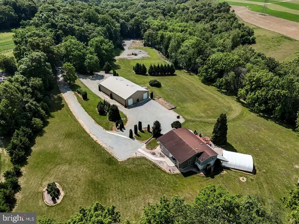 15 Wood Valley Ln, Oxford, PA 19363