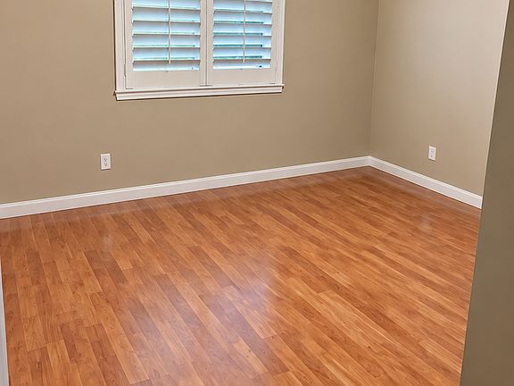 4th image of 3208 Flushing Meadows Dr