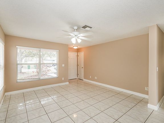 4th image of 32121 Northridge Dr