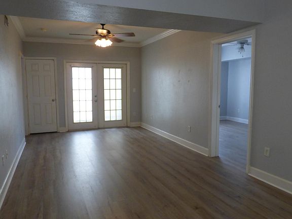 3rd image of 204 E South St Unit 6056