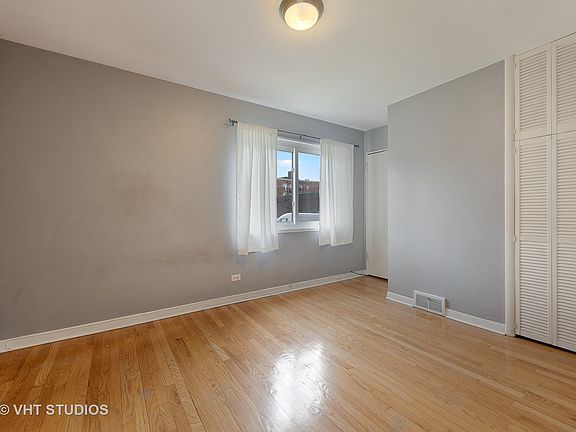 5th image of 2467 W Balmoral Ave #1S