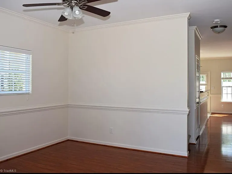 108 Manhattan Ave — Photo 5