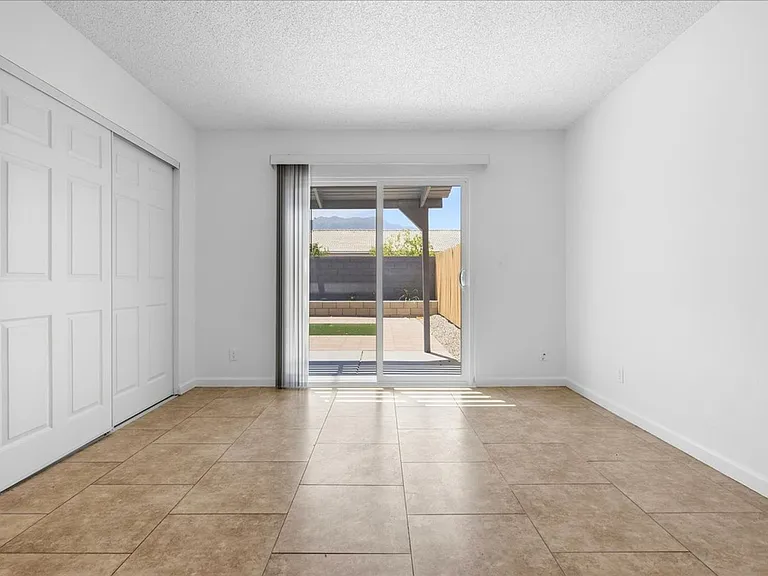 31601 Avenida Maravilla — Photo 14