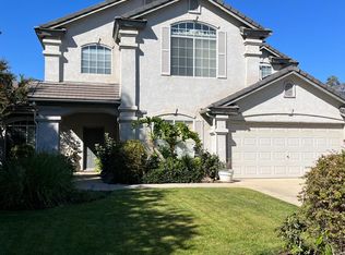 2954 E Pryor Dr, Fresno, CA