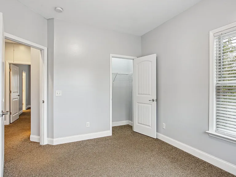1701 Lincoln St — Photo 20