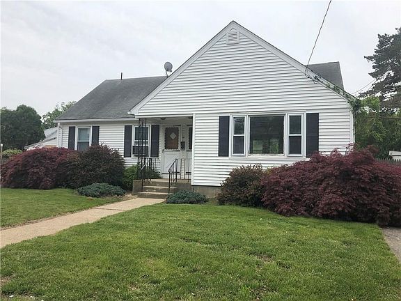2nd image of 810 Admiral St