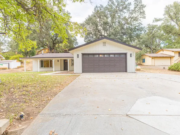 40847 Griffin Dr, Oakhurst, CA 93644