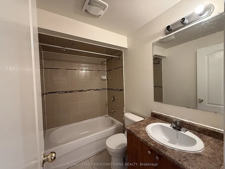 45 Bleasdale Ave — Photo 12