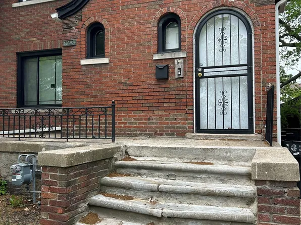 (undisclosed Address), Detroit, MI 48221