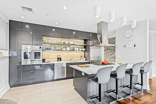 Sold by Compass | media 8