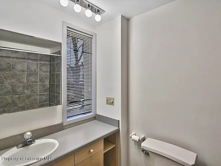 1409 Penn Ave #3 — Photo 47