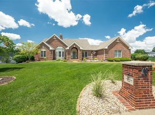 40 Crocknaraw Ln, Weldon Spring, MO 63304