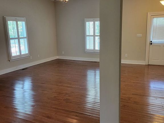 5th image of 219 E South St