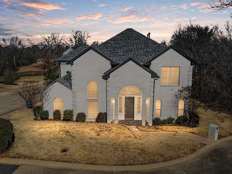 1st image of 619 Court Rdg