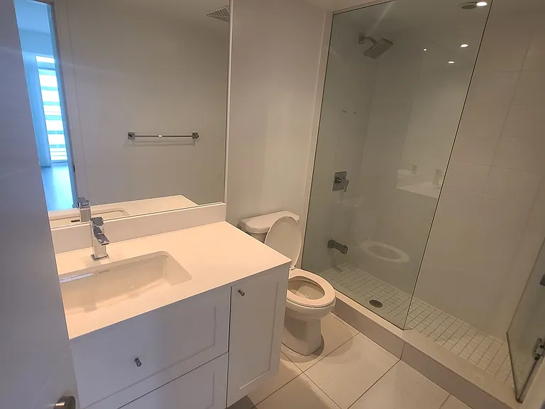 525 Adelaide St W #1715 — Photo 6
