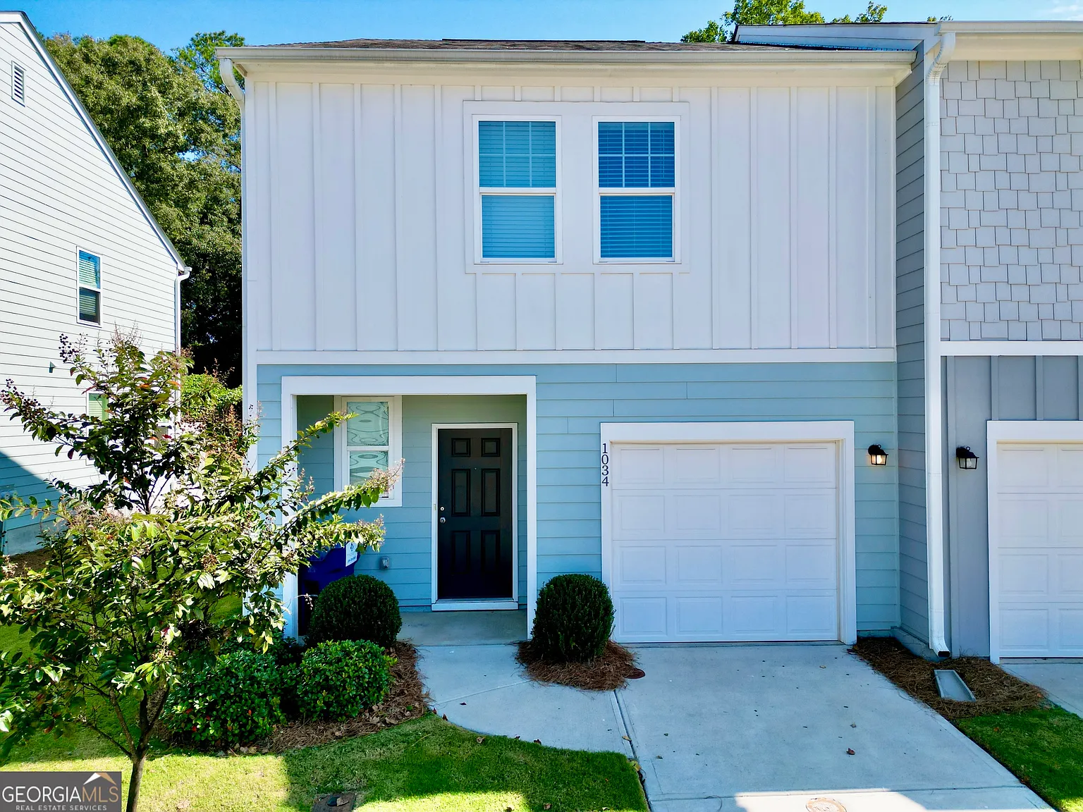 1034 Paddington Dr photo 1
