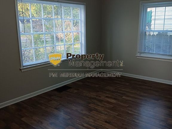 2nd image of 4718 Stratford Ave