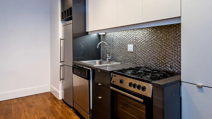 Rented by Nooklyn NYC LLC | media 17