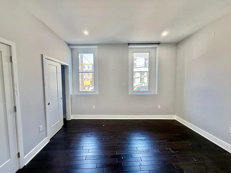 302 Richmond St #A27 — Photo 11